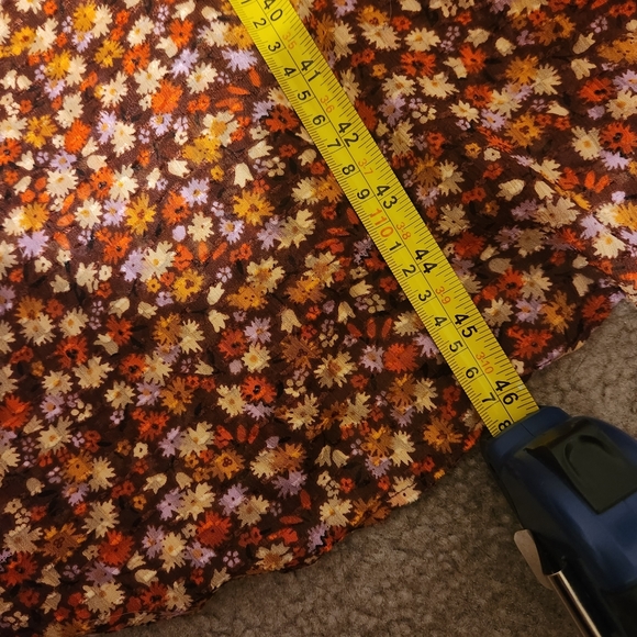 Madewell Longsleeve Cross Over Midi Dress in Clipdot Spring Prairie. - Picture 11 of 11